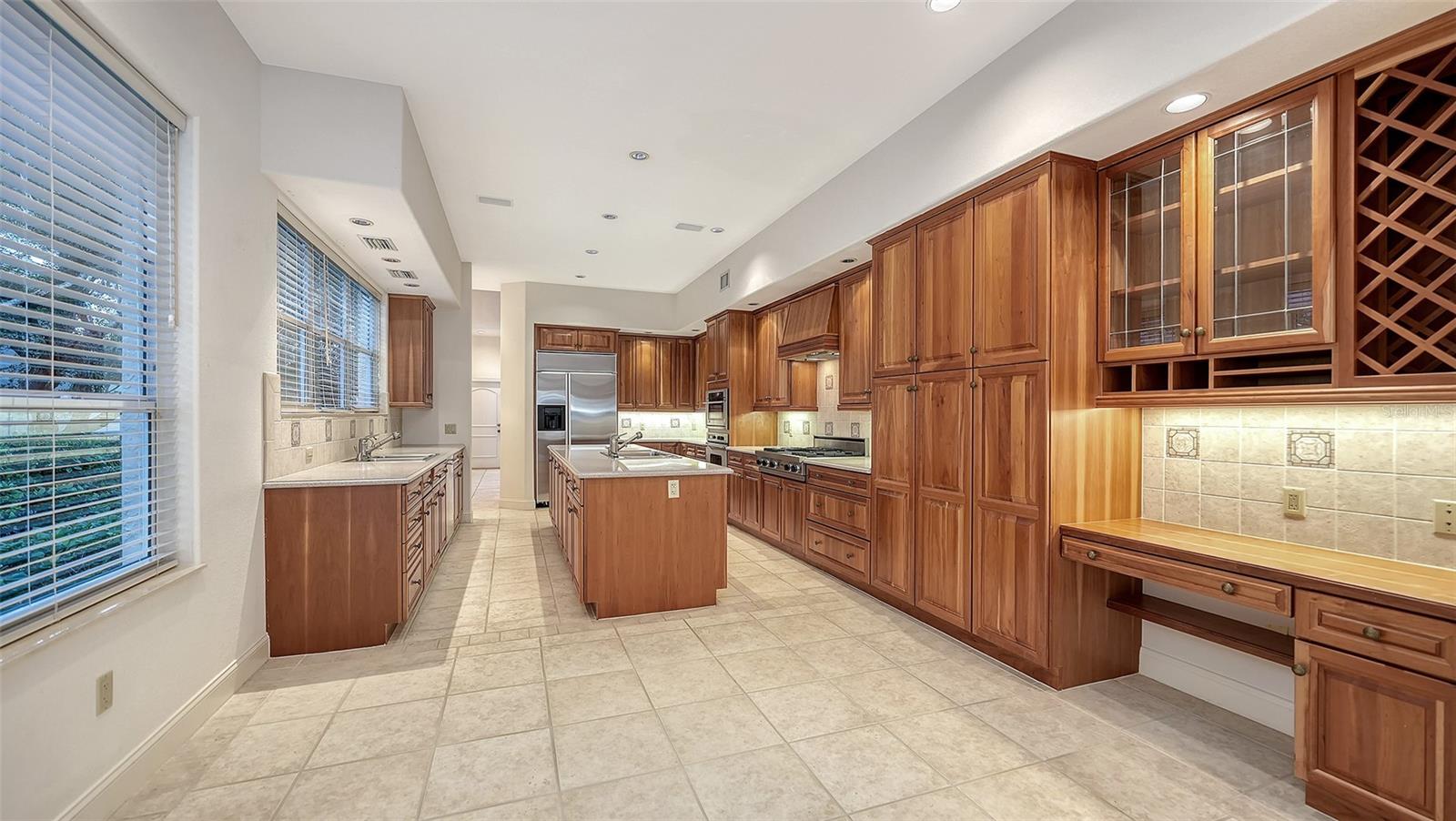 QUEENS HARBOUR - Residential