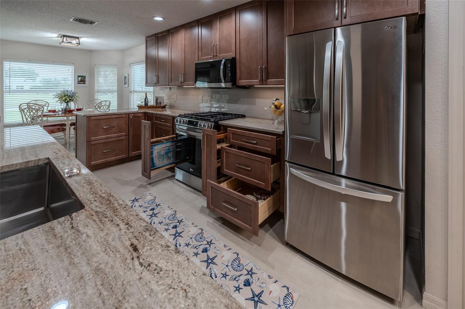 SUMMERGLEN PH I - Residential