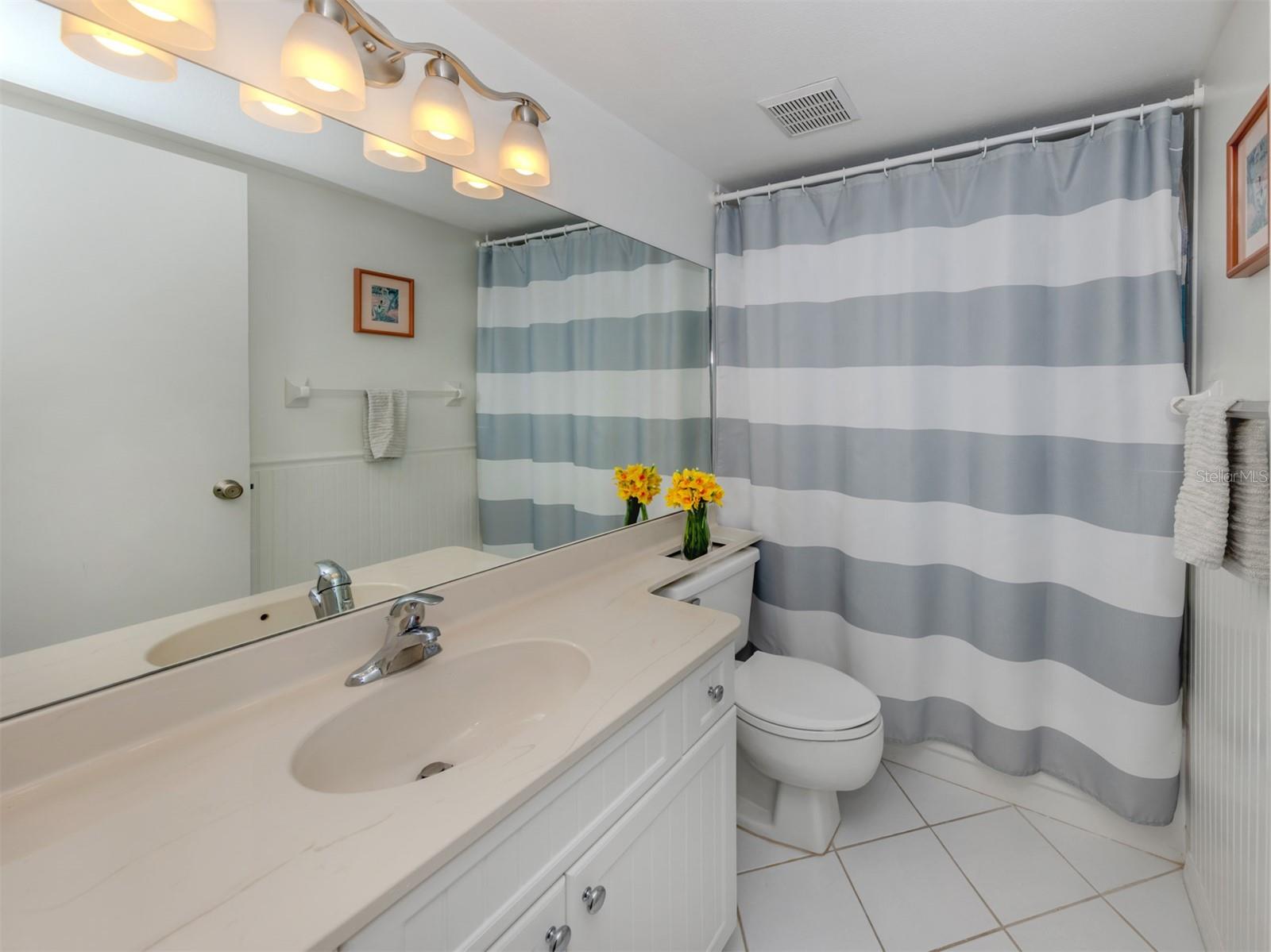 FARMINGTON VISTAS - Residential