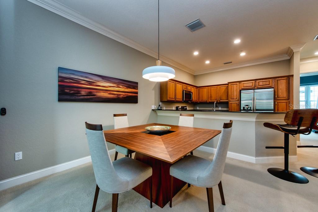 POINTE TARPON TWNHMS - Residential