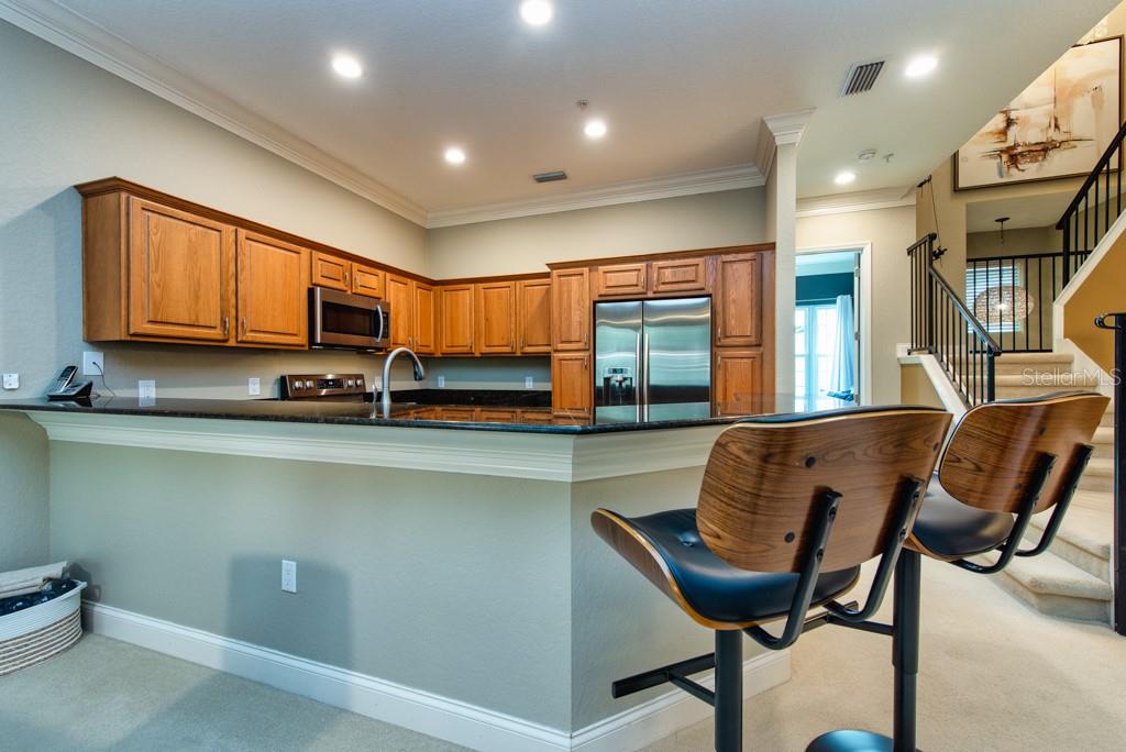 POINTE TARPON TWNHMS - Residential