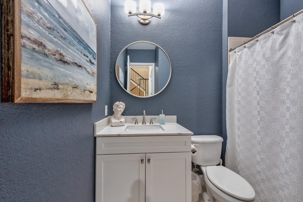 POINTE TARPON TWNHMS - Residential