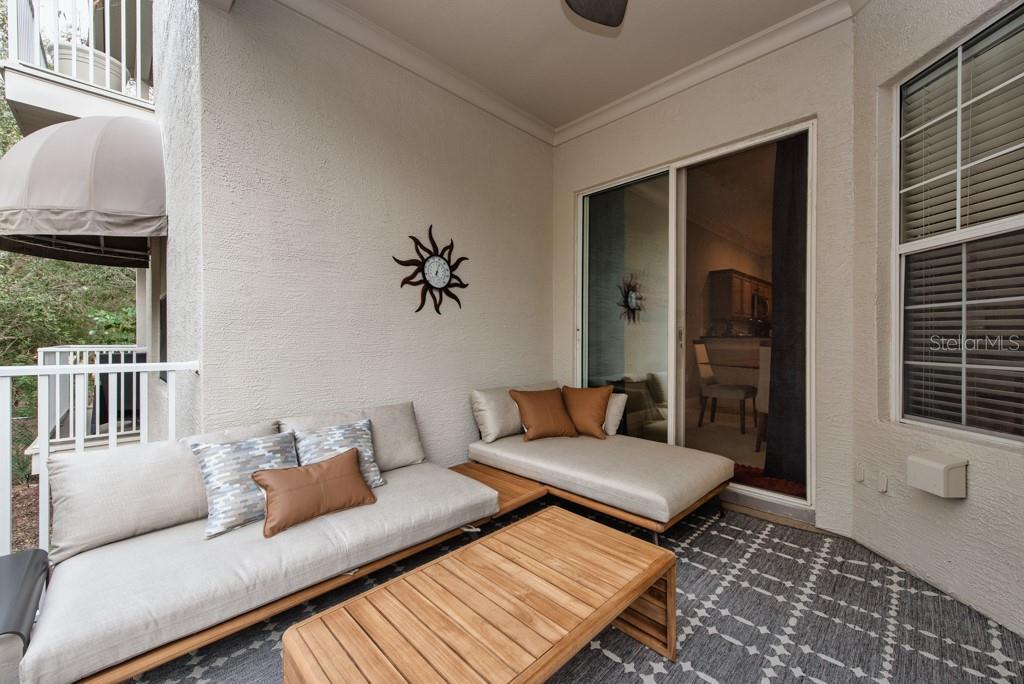 POINTE TARPON TWNHMS - Residential