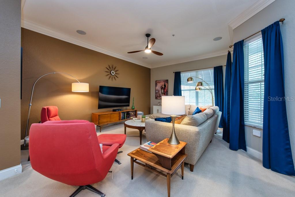 POINTE TARPON TWNHMS - Residential