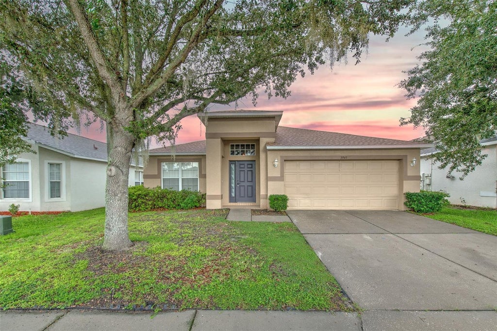 Photo of 3945 Hampton Hills Drive, Lakeland, FL 33810 (MLS # TB8544325)