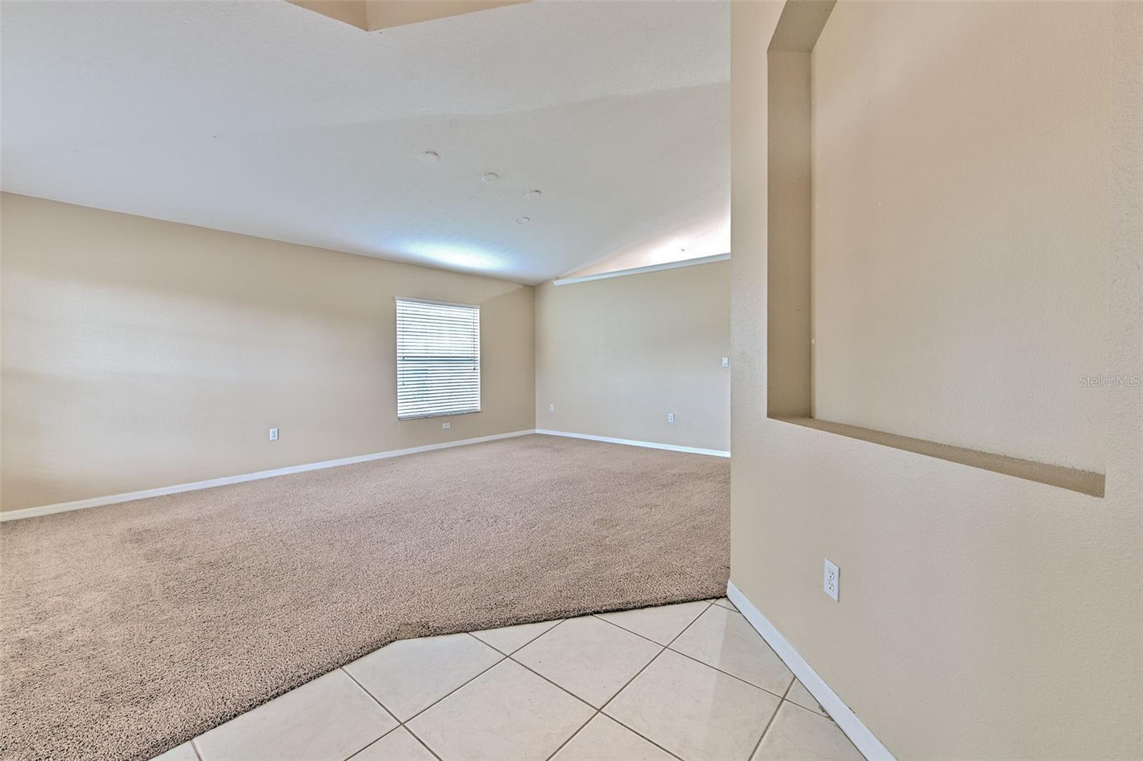 3945 HAMPTON HILLS DRIVE