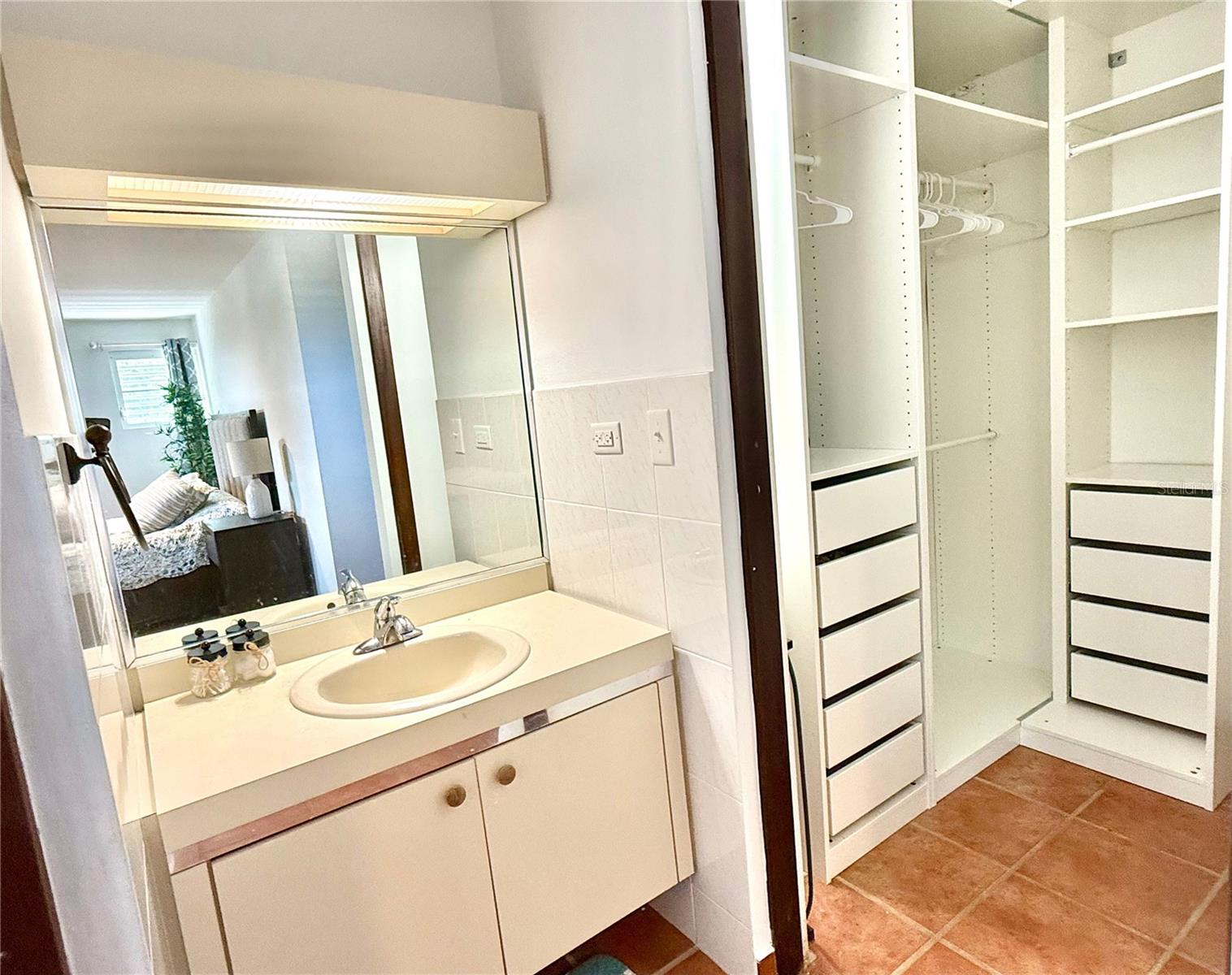 HACIENDA MARGARITA - Residential