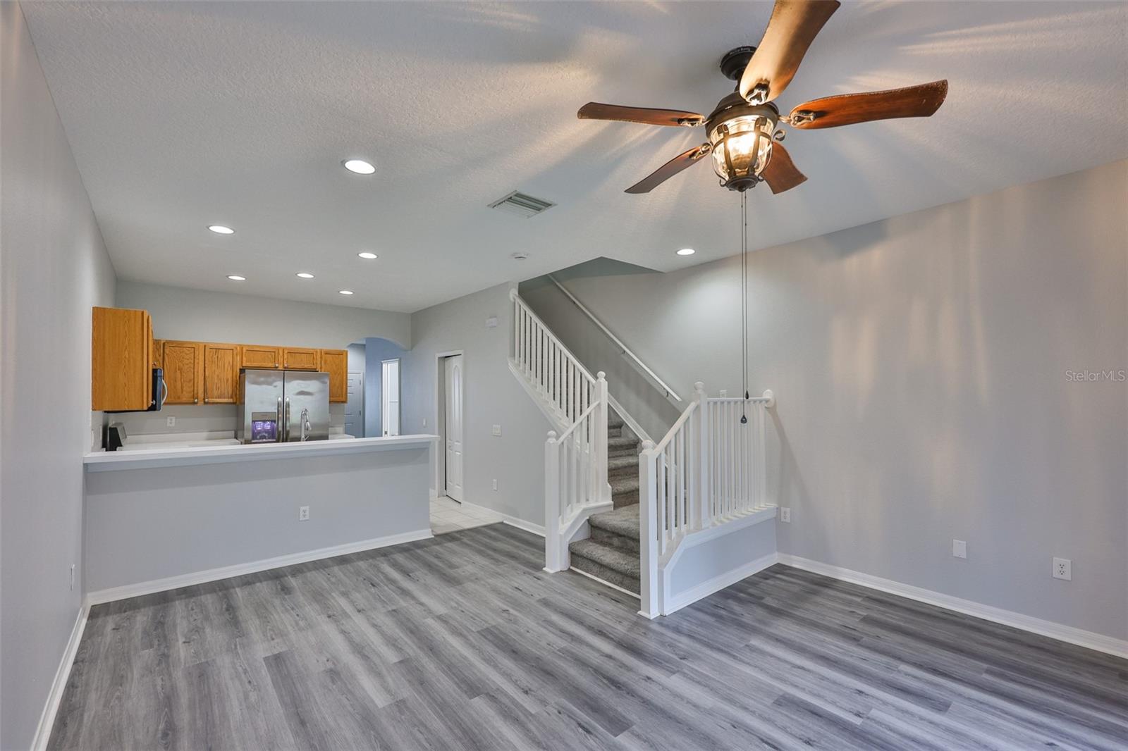 KINGS LAKE TWNHMS - Residential