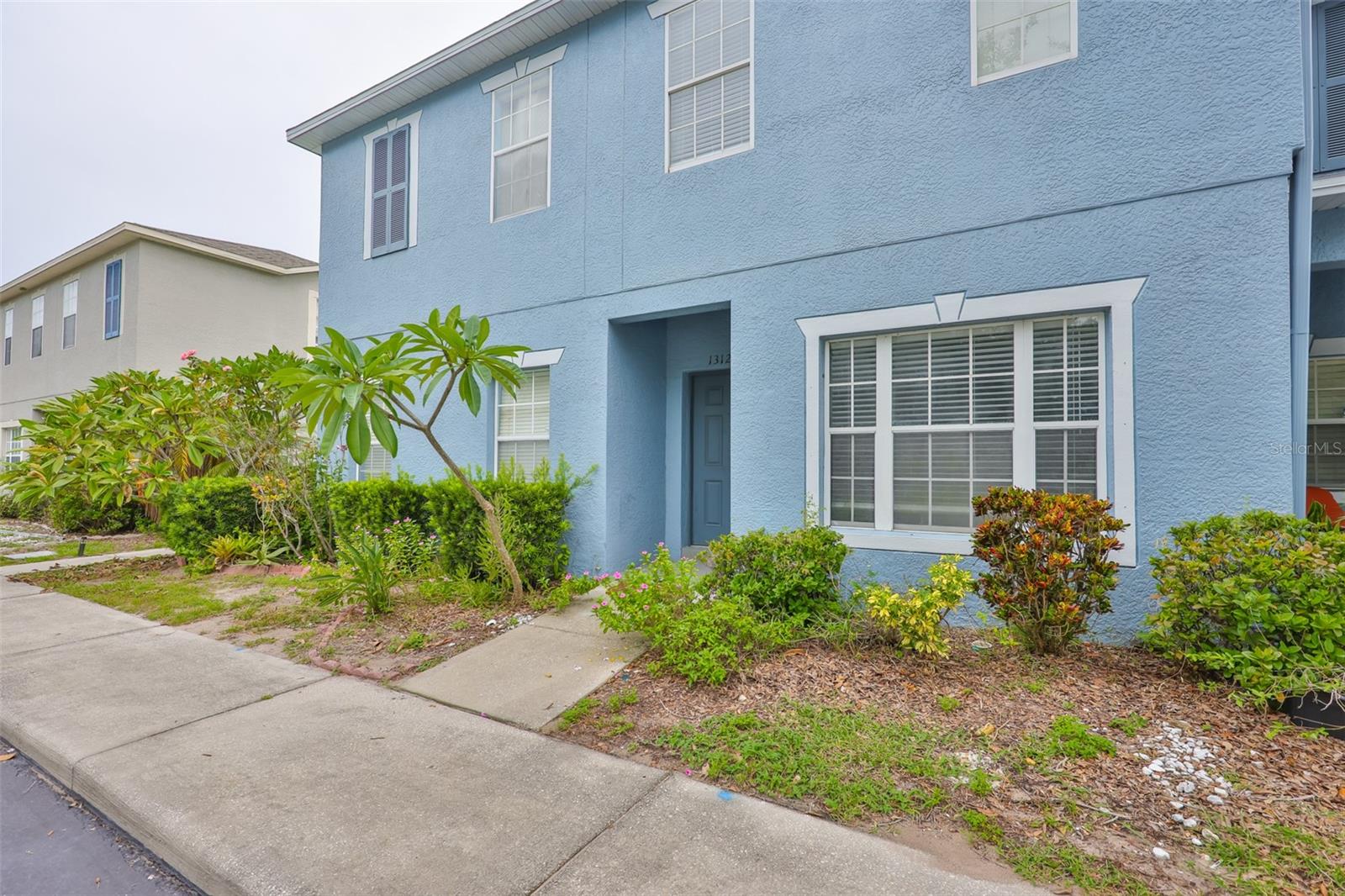 KINGS LAKE TWNHMS - Residential