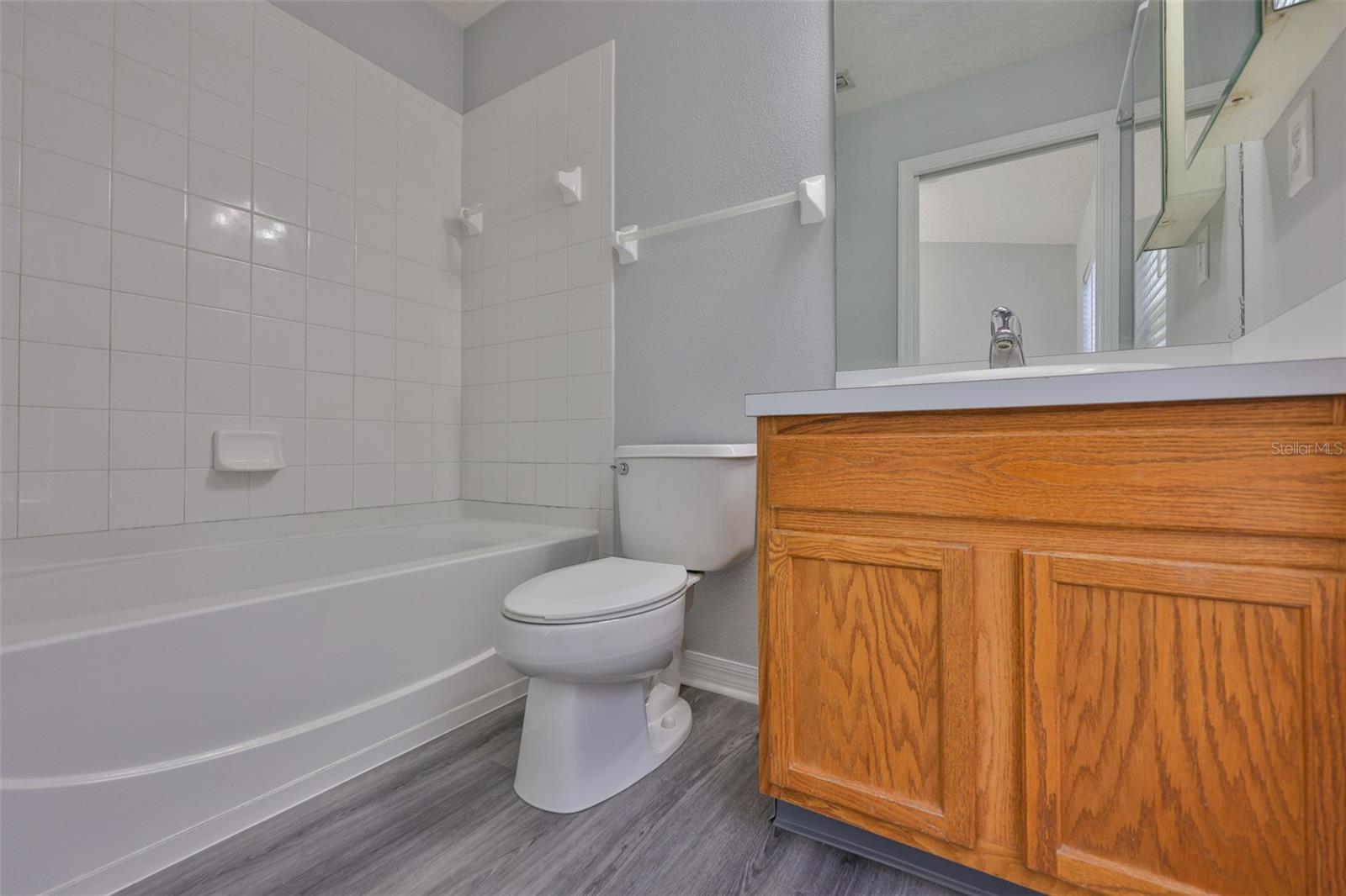 KINGS LAKE TWNHMS - Residential