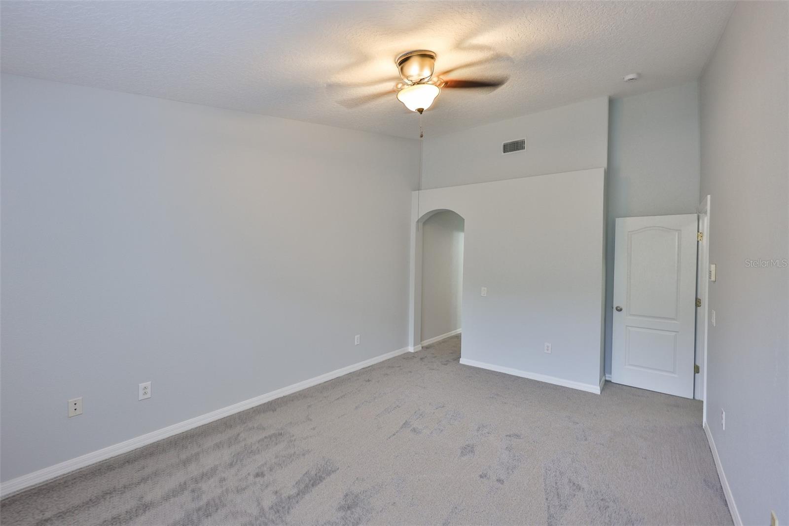 KINGS LAKE TWNHMS - Residential