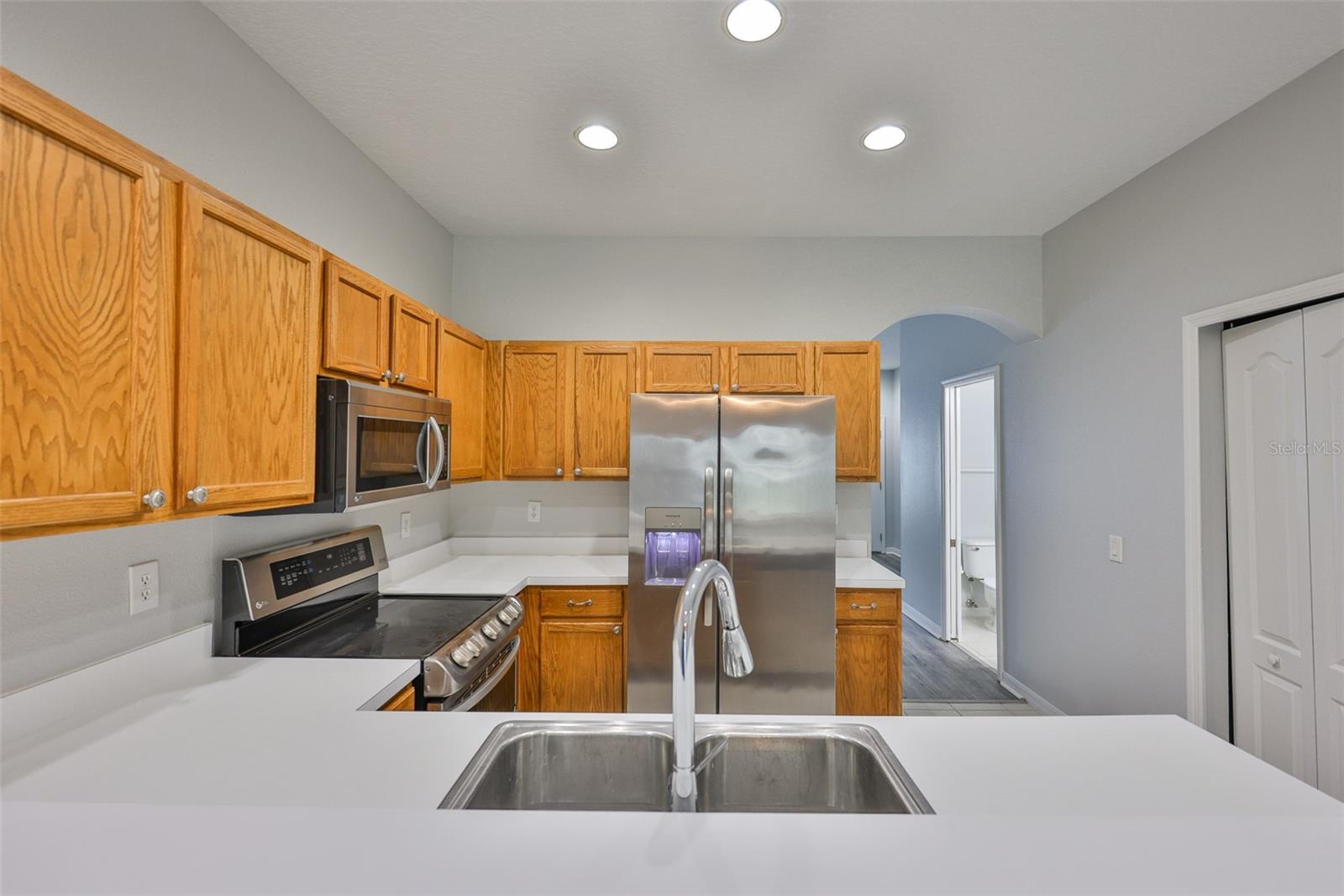 KINGS LAKE TWNHMS - Residential