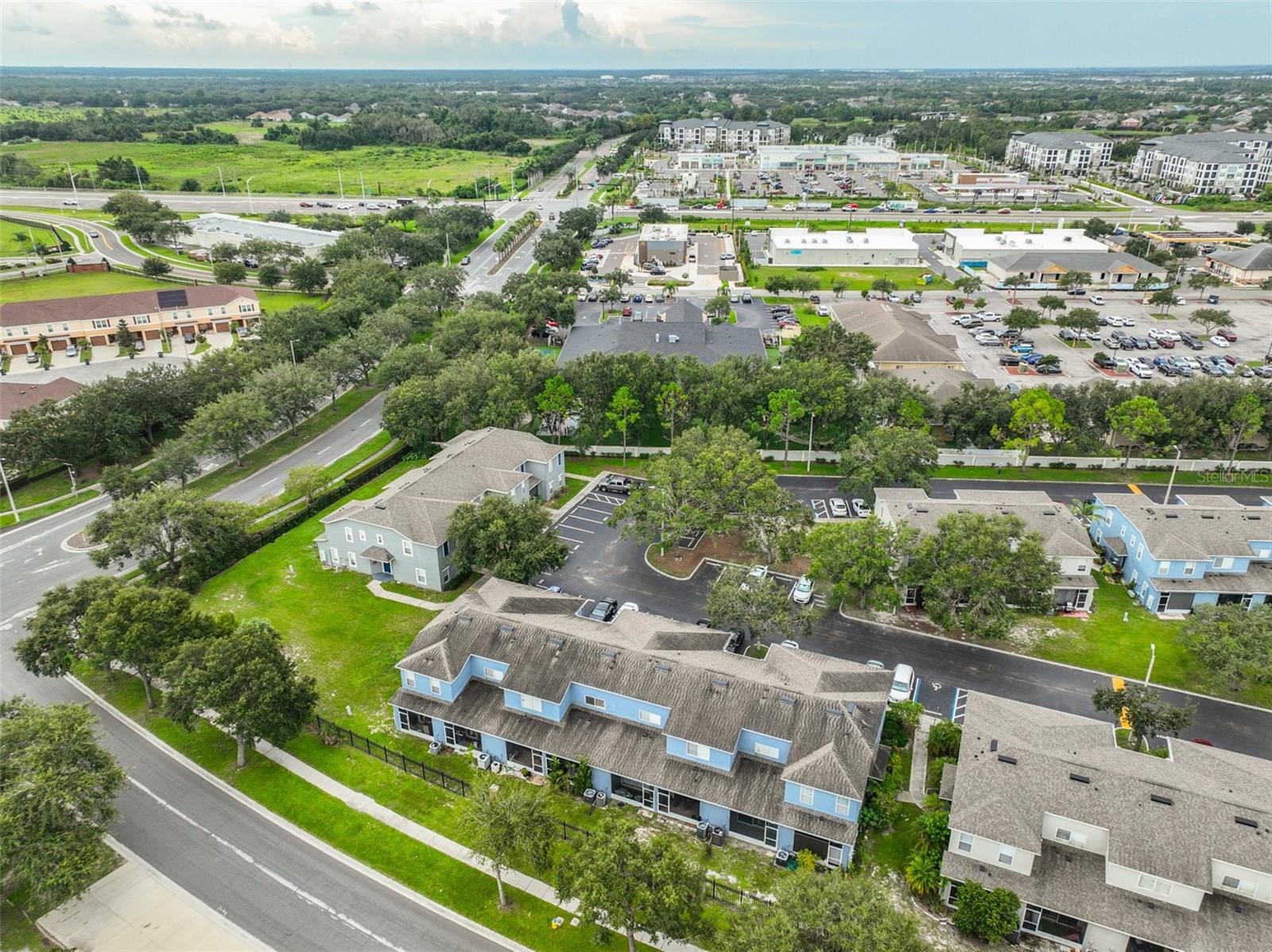 KINGS LAKE TWNHMS - Residential