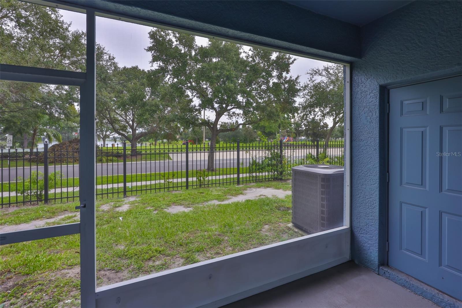 KINGS LAKE TWNHMS - Residential