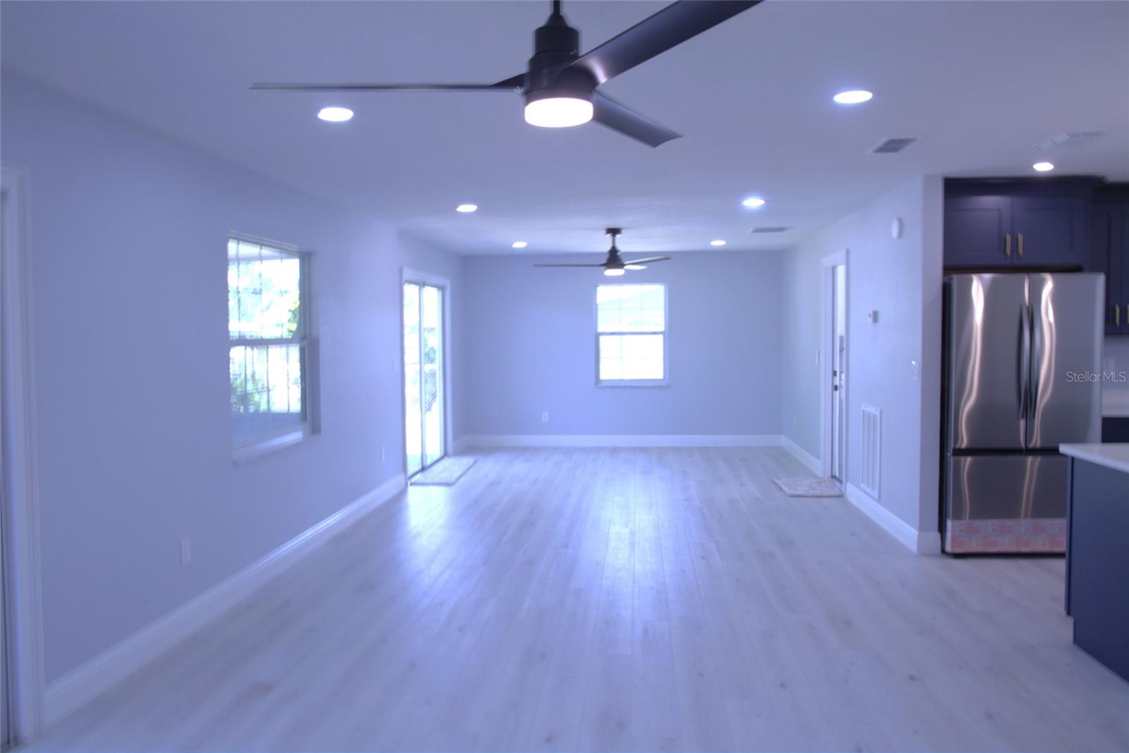 SPRING HILL - Residential