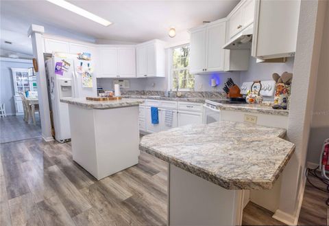 Tiny photo for 11341 NE 11th Way, Oxford, FL 34484 (MLS # G5098529)