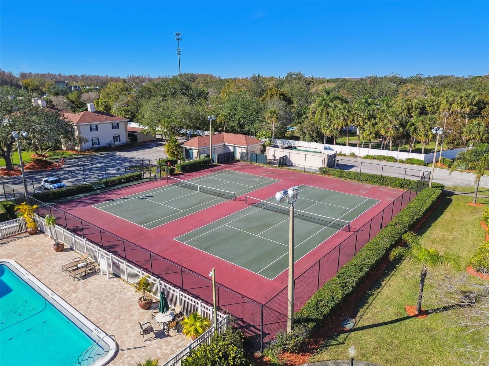 THE GRAND AT OLDE CARROLLWOOD - Residential