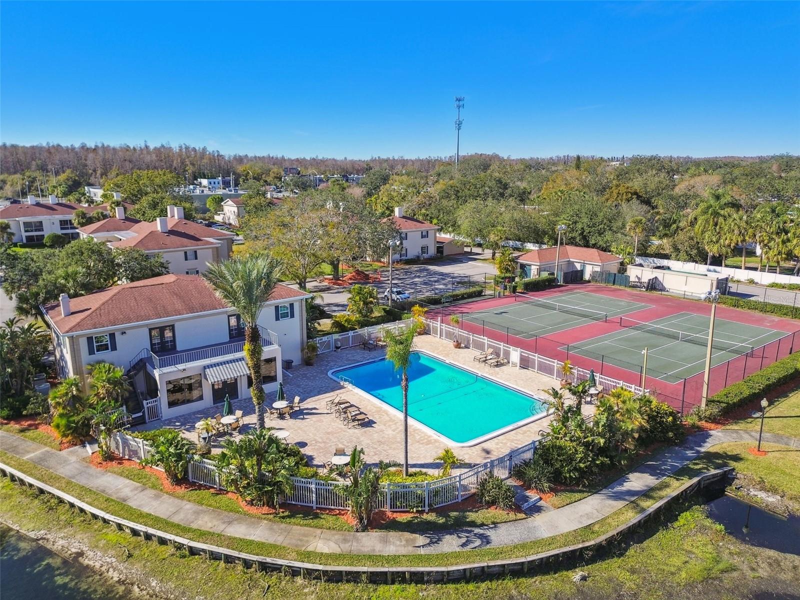 THE GRAND AT OLDE CARROLLWOOD - Residential