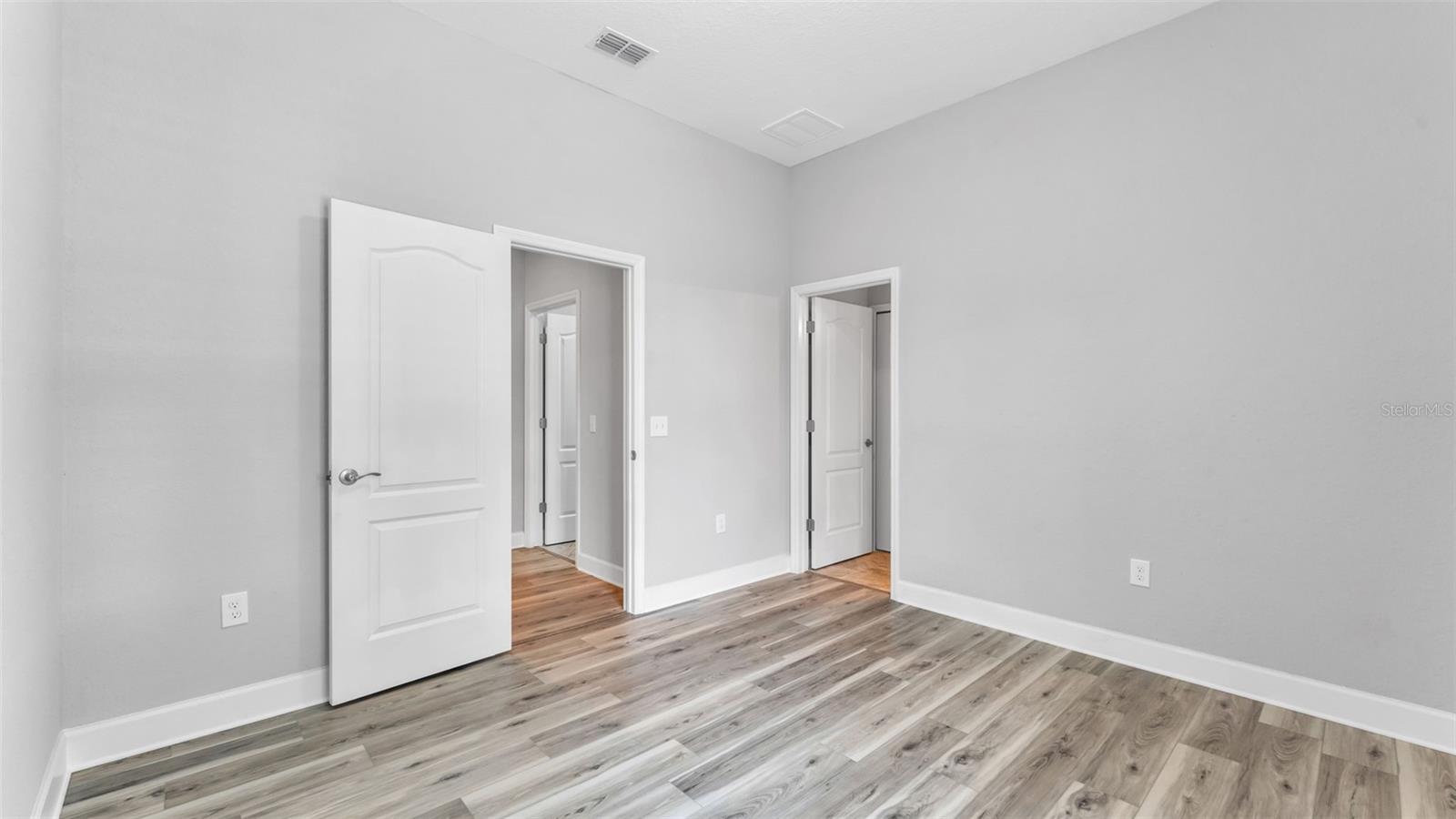 ESTATES/ENGLISH CRK - Residential