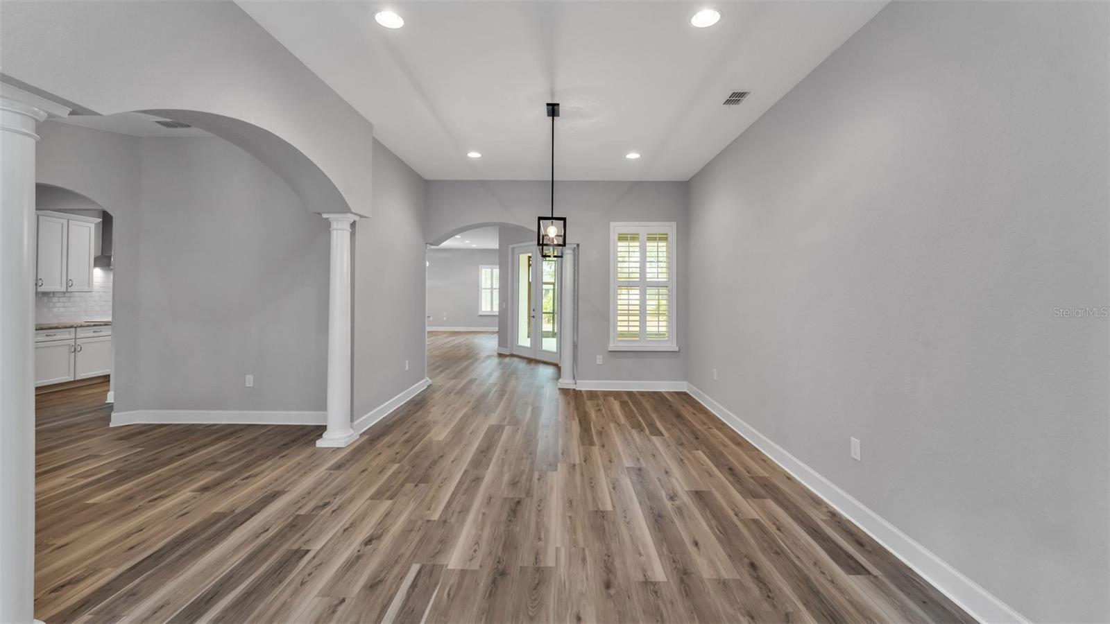 ESTATES/ENGLISH CRK - Residential