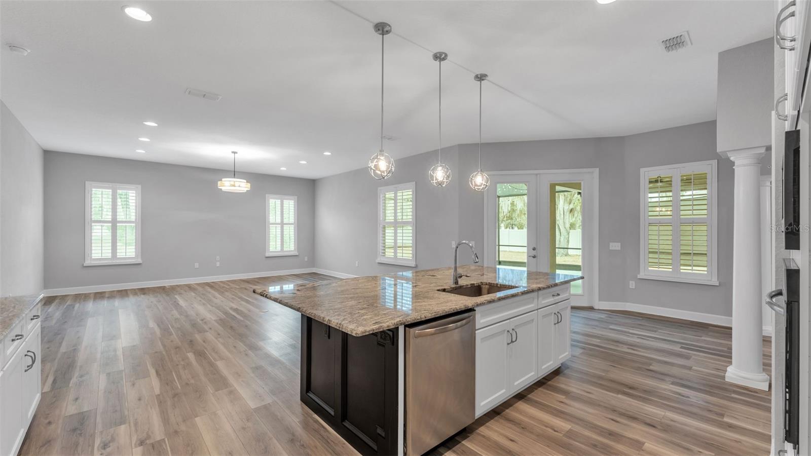 ESTATES/ENGLISH CRK - Residential