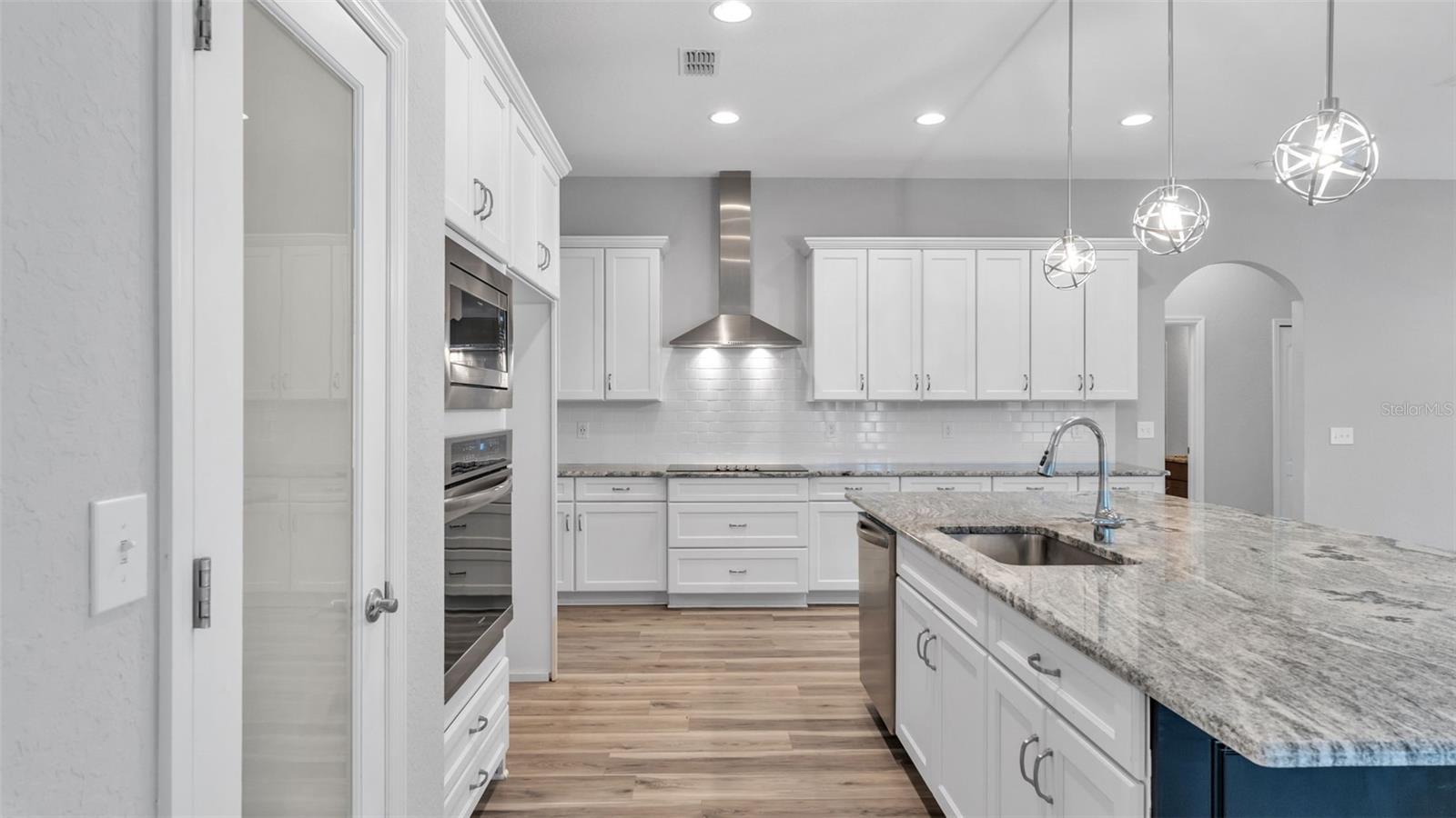 ESTATES/ENGLISH CRK - Residential