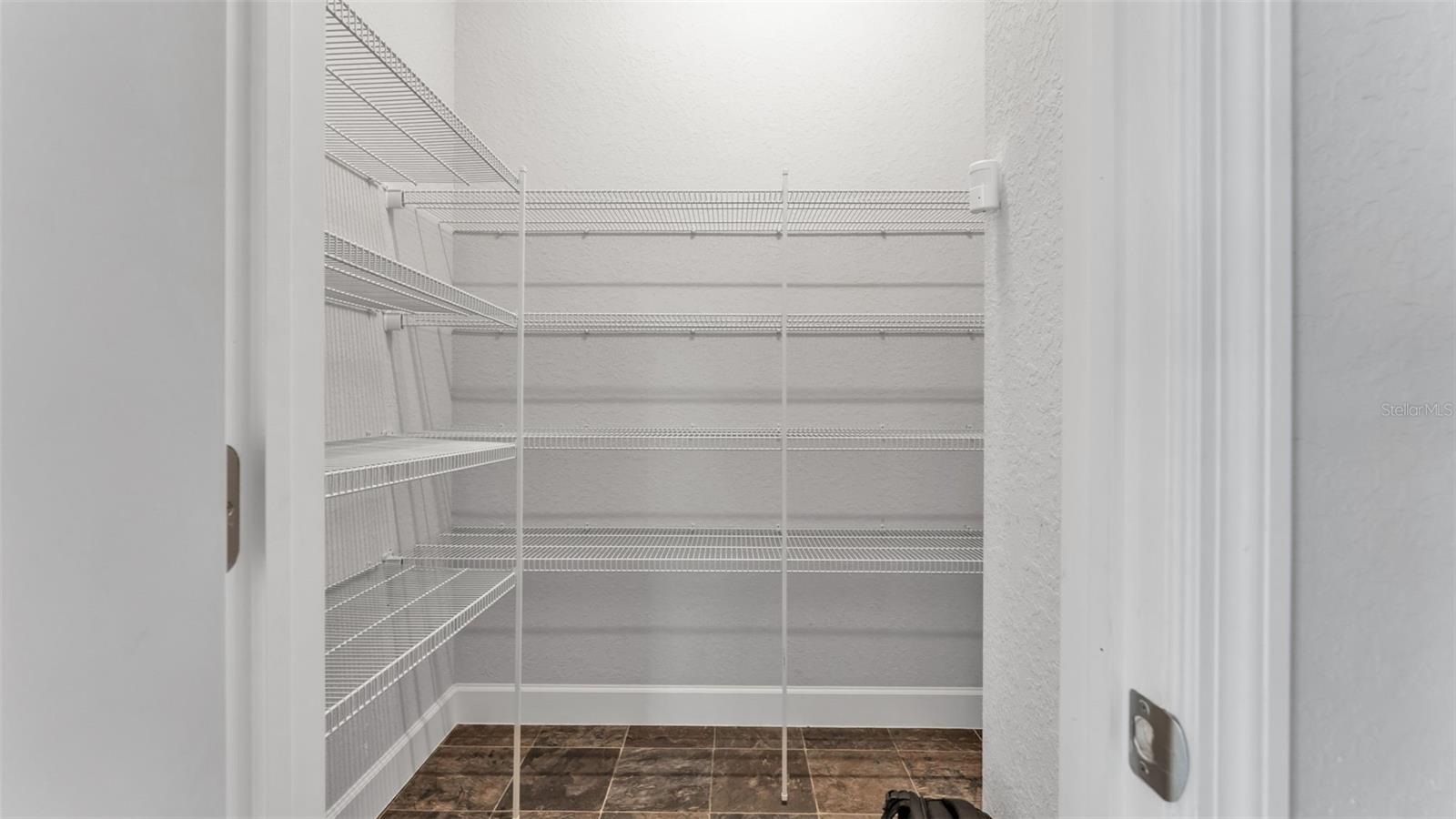 ESTATES/ENGLISH CRK - Residential