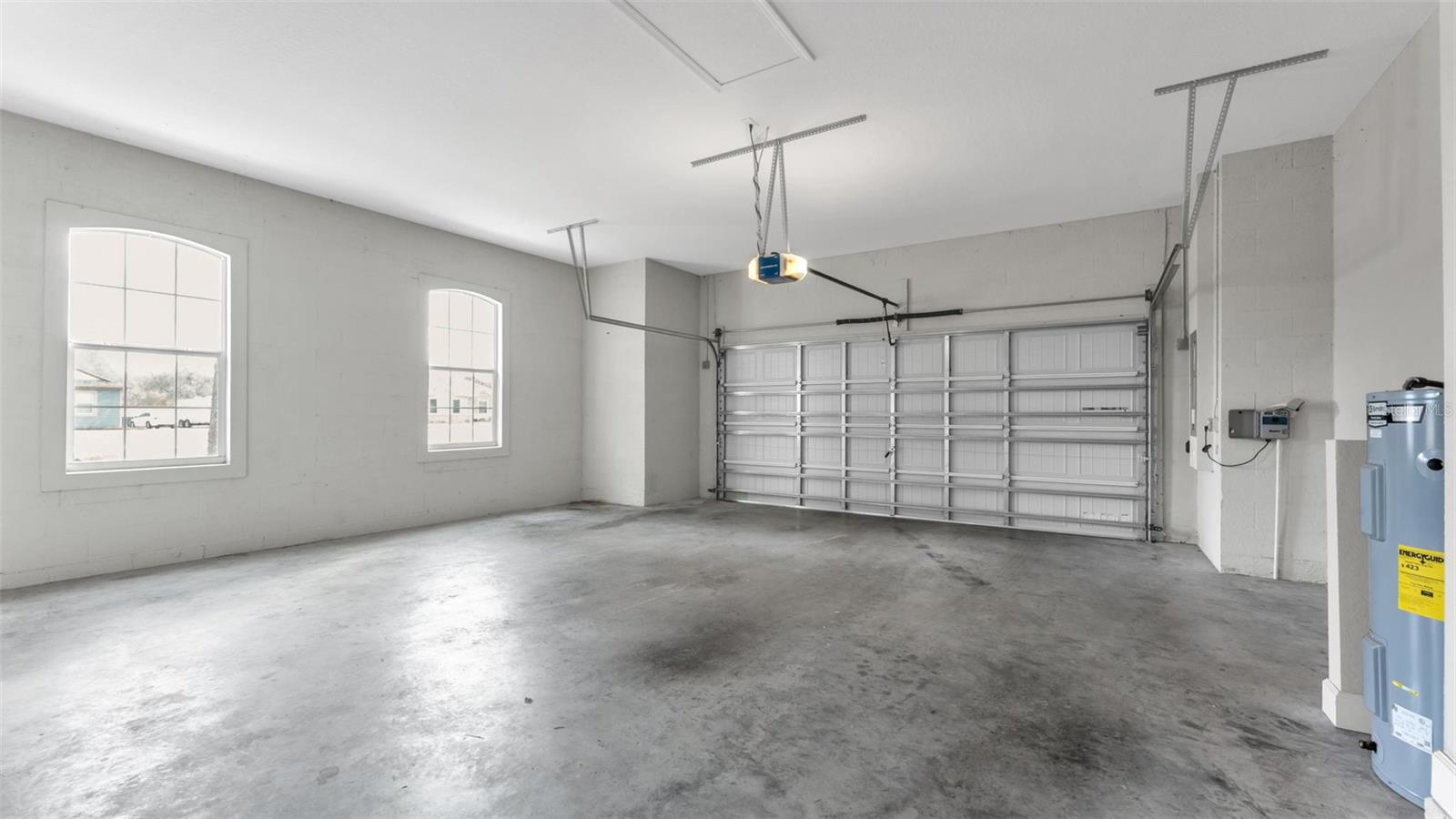 ESTATES/ENGLISH CRK - Residential