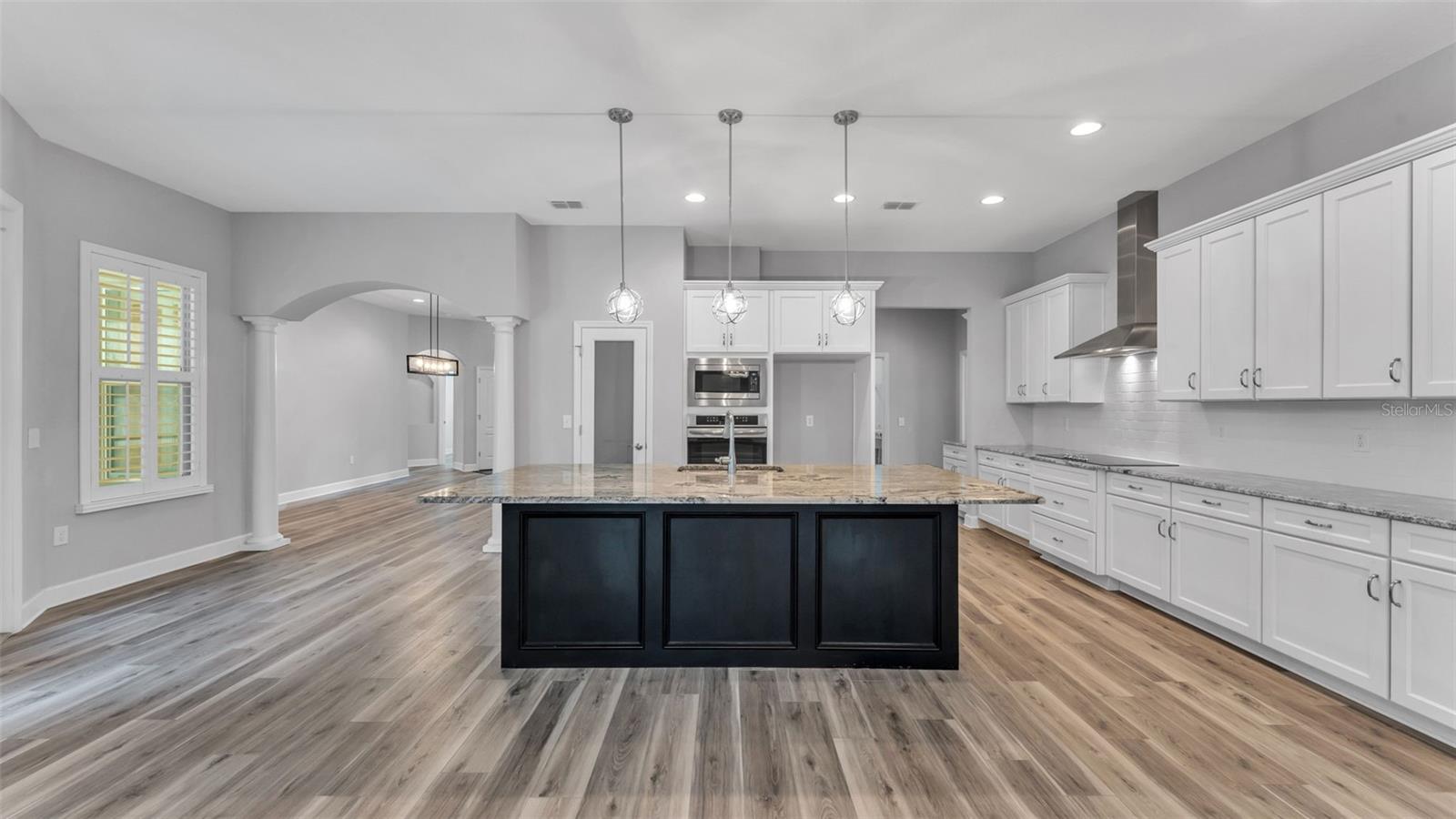 ESTATES/ENGLISH CRK - Residential