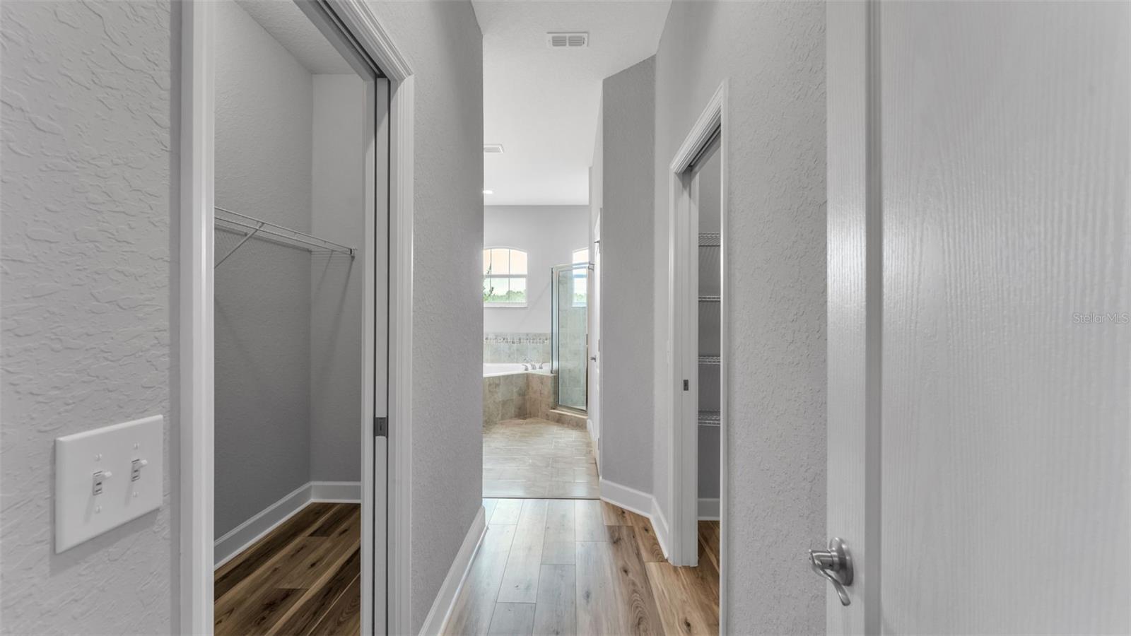 ESTATES/ENGLISH CRK - Residential