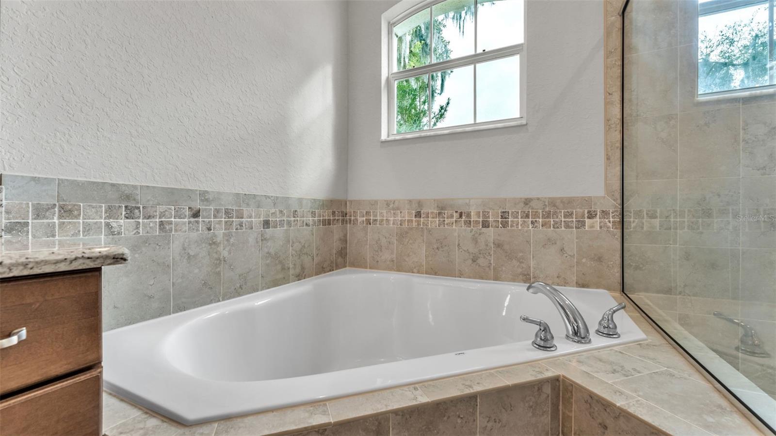 ESTATES/ENGLISH CRK - Residential