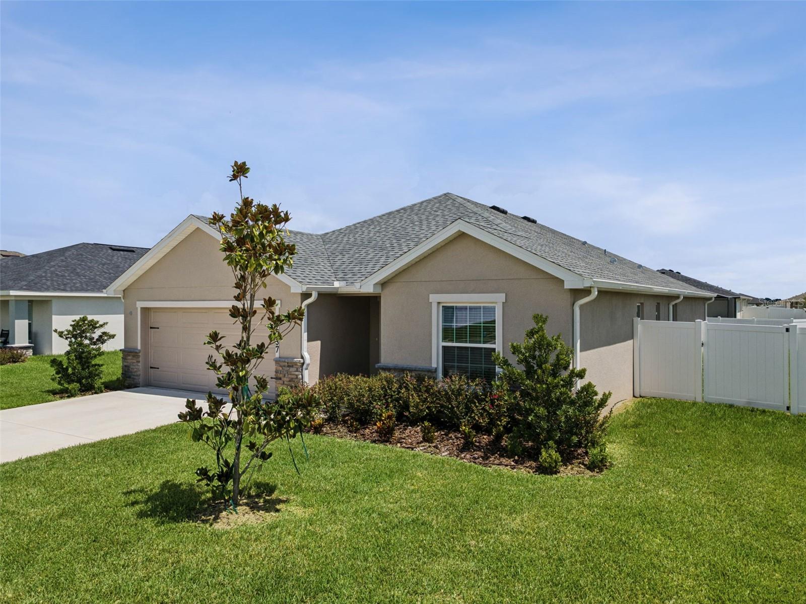 2037 SUMMERLAKE DRIVE