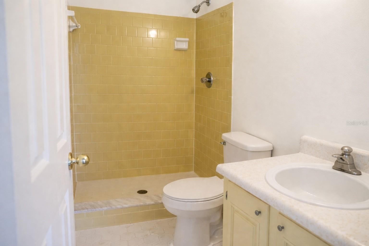 LAKE WALES VILLAGE CONDO - Residential