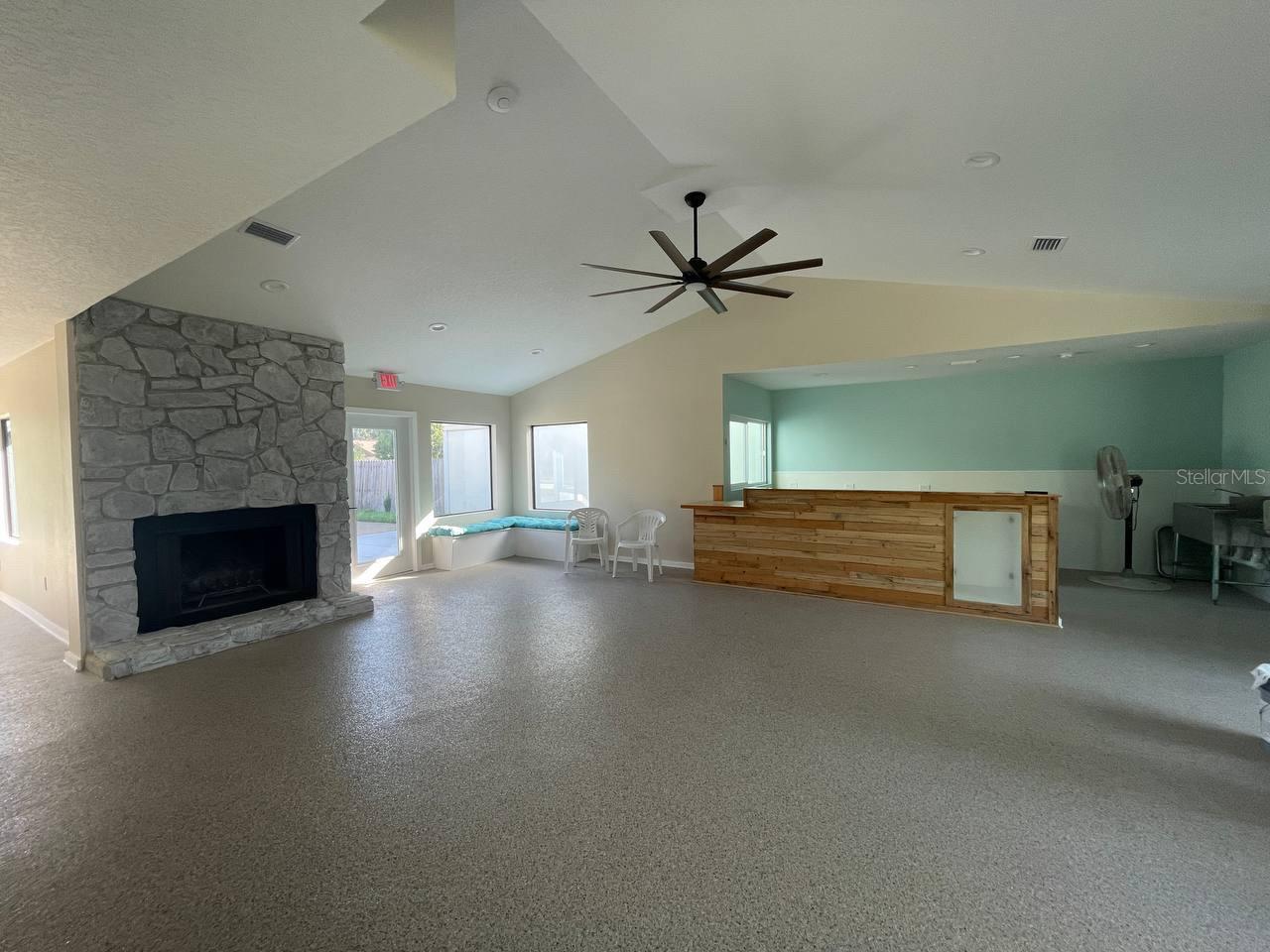 FAWN OAKS VILLAGE SUB - Commercial Sale