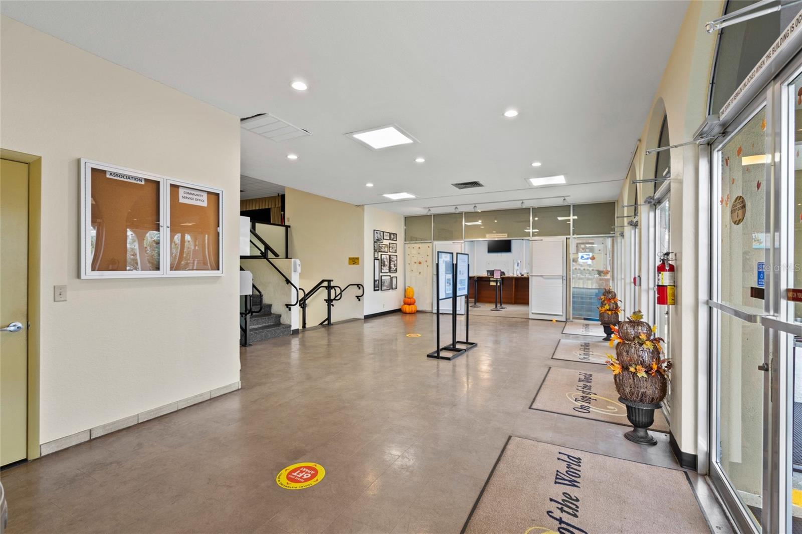 ON TOP OF THE WORLD - Residential