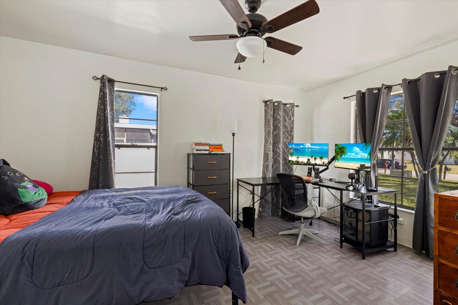 MANATEE OAKS - Residential