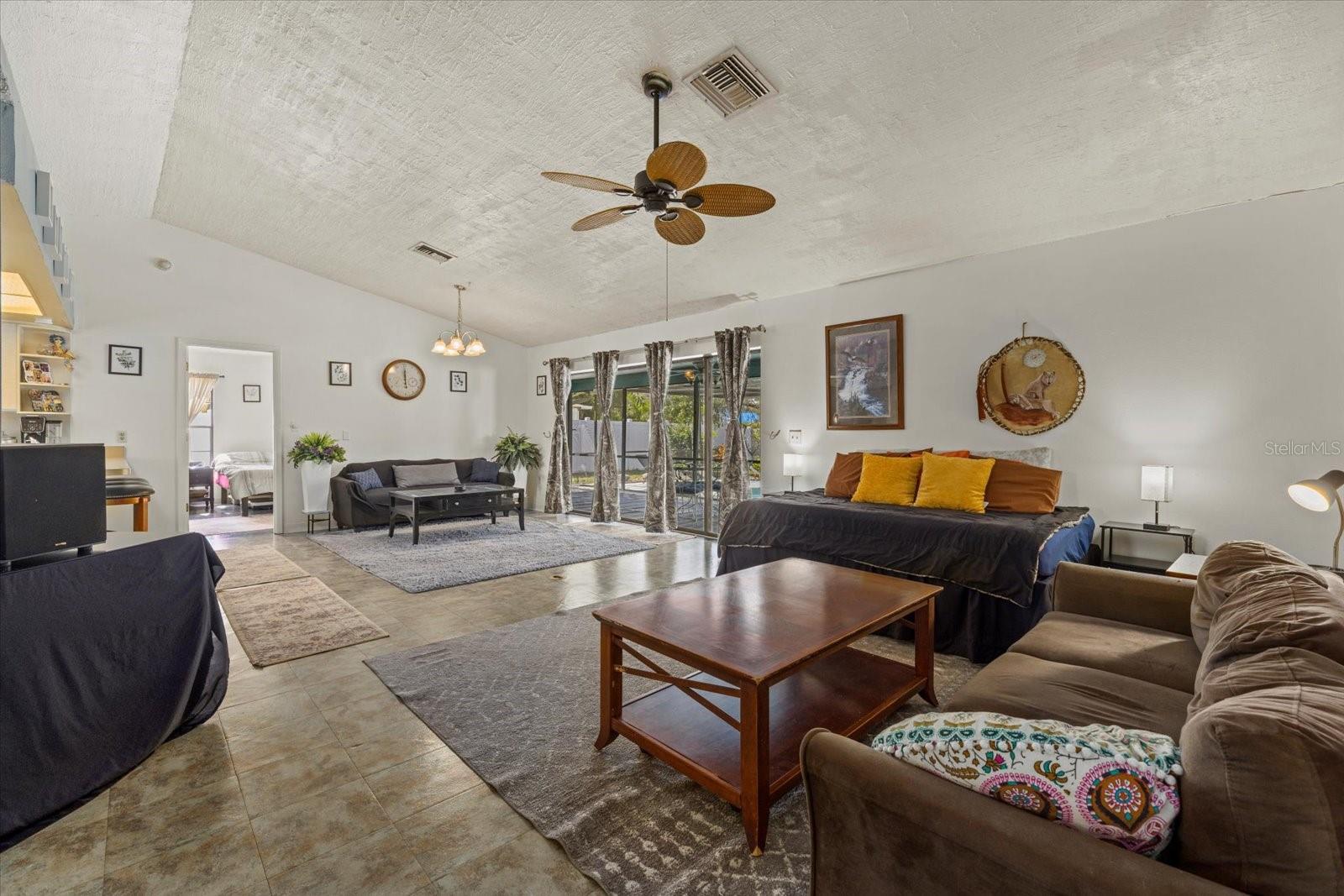 MANATEE OAKS - Residential