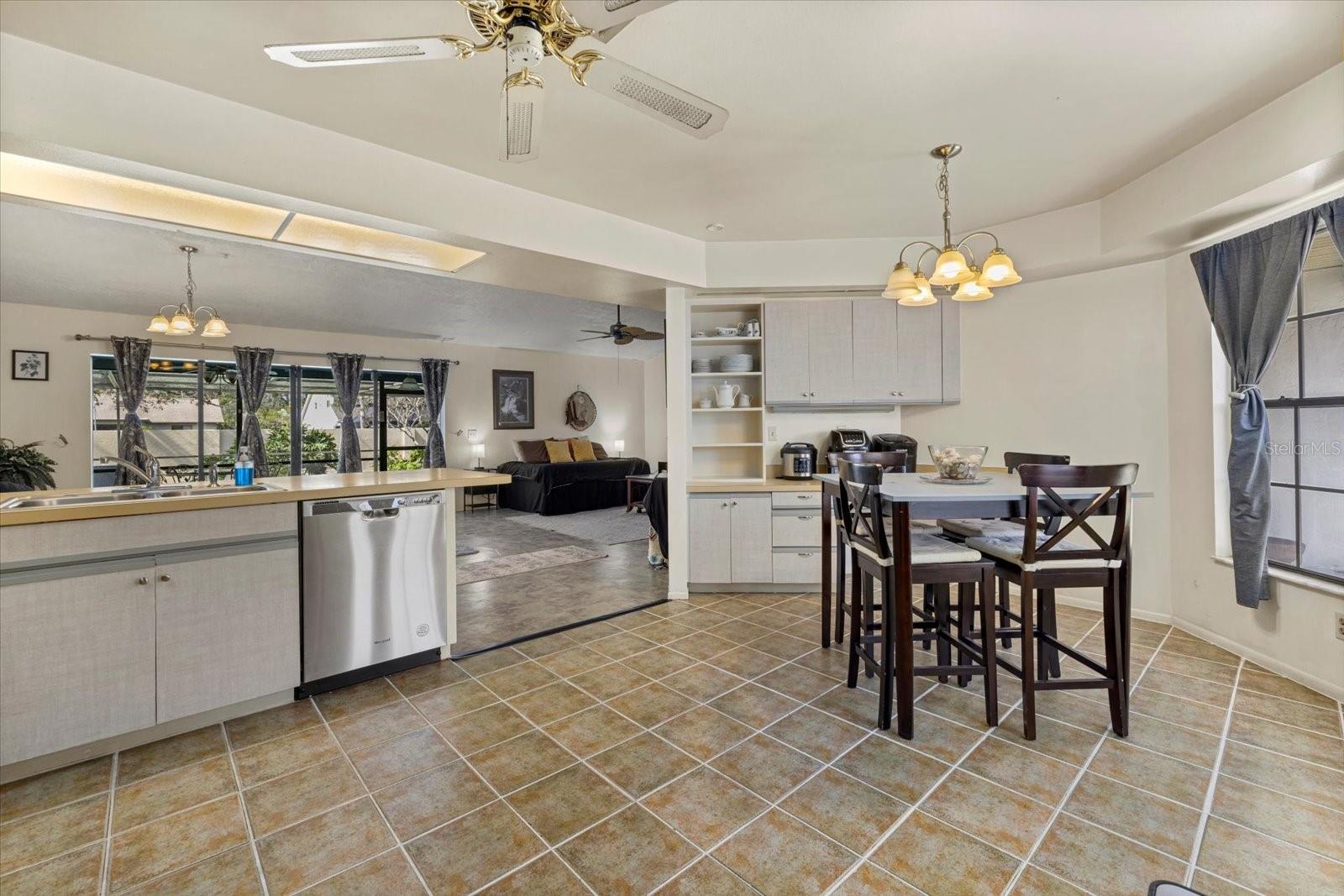 MANATEE OAKS - Residential