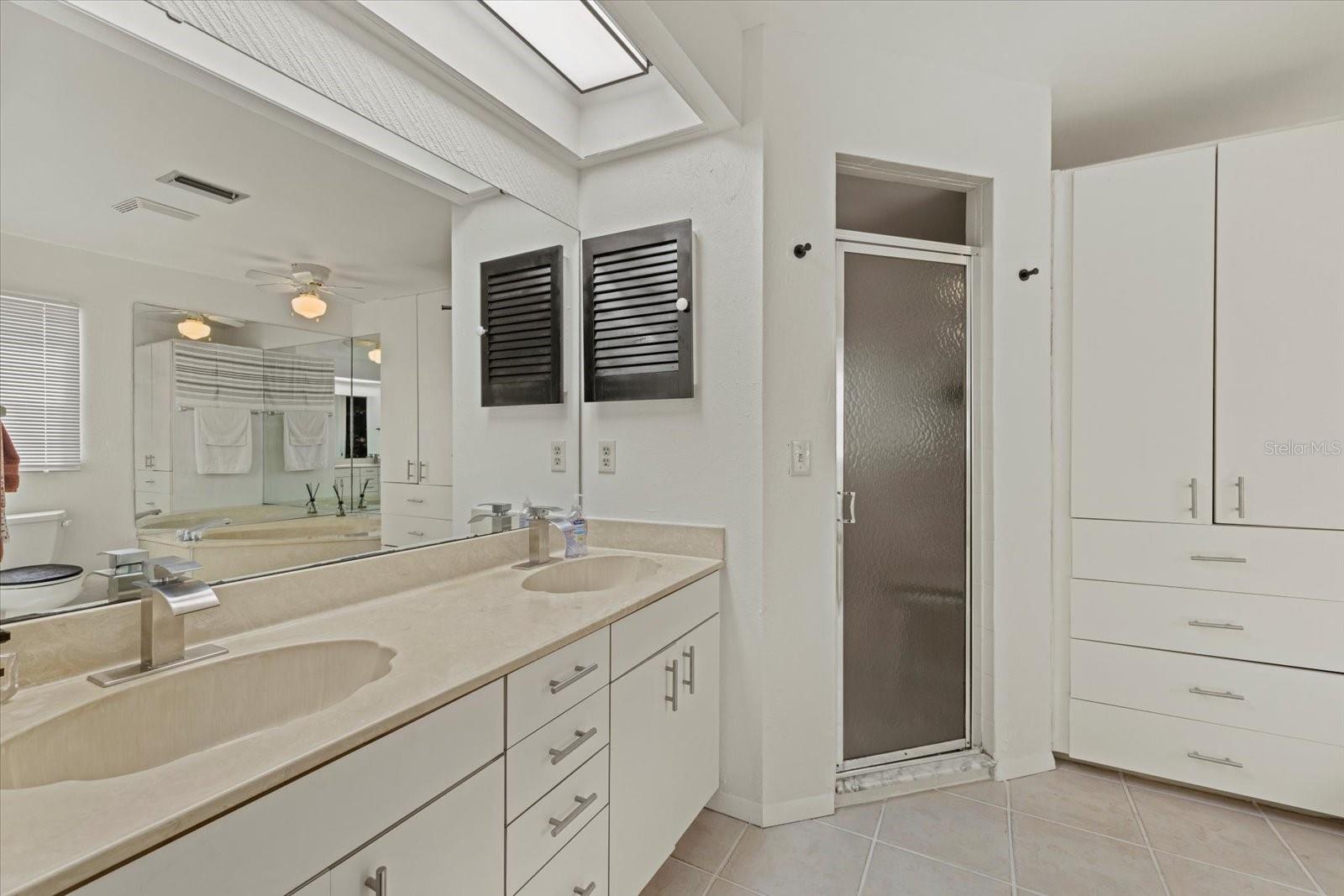 MANATEE OAKS - Residential