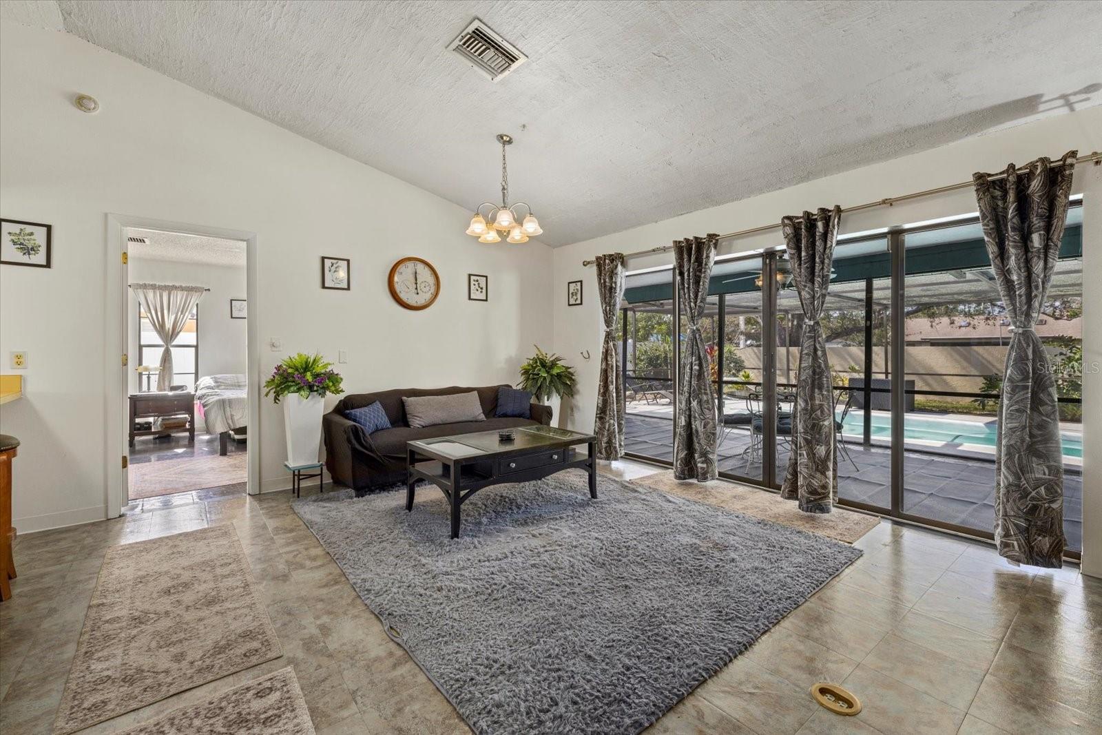 MANATEE OAKS - Residential