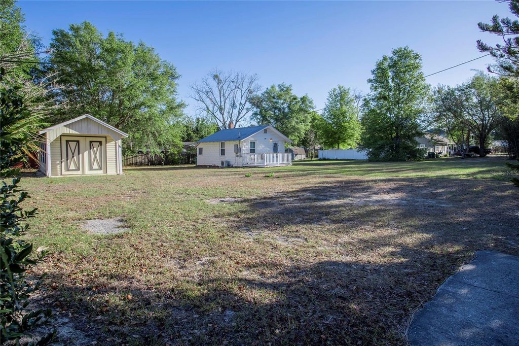Photo of 157 E 19th Avenue, Mount Dora, FL 32757 (MLS # G5102904)