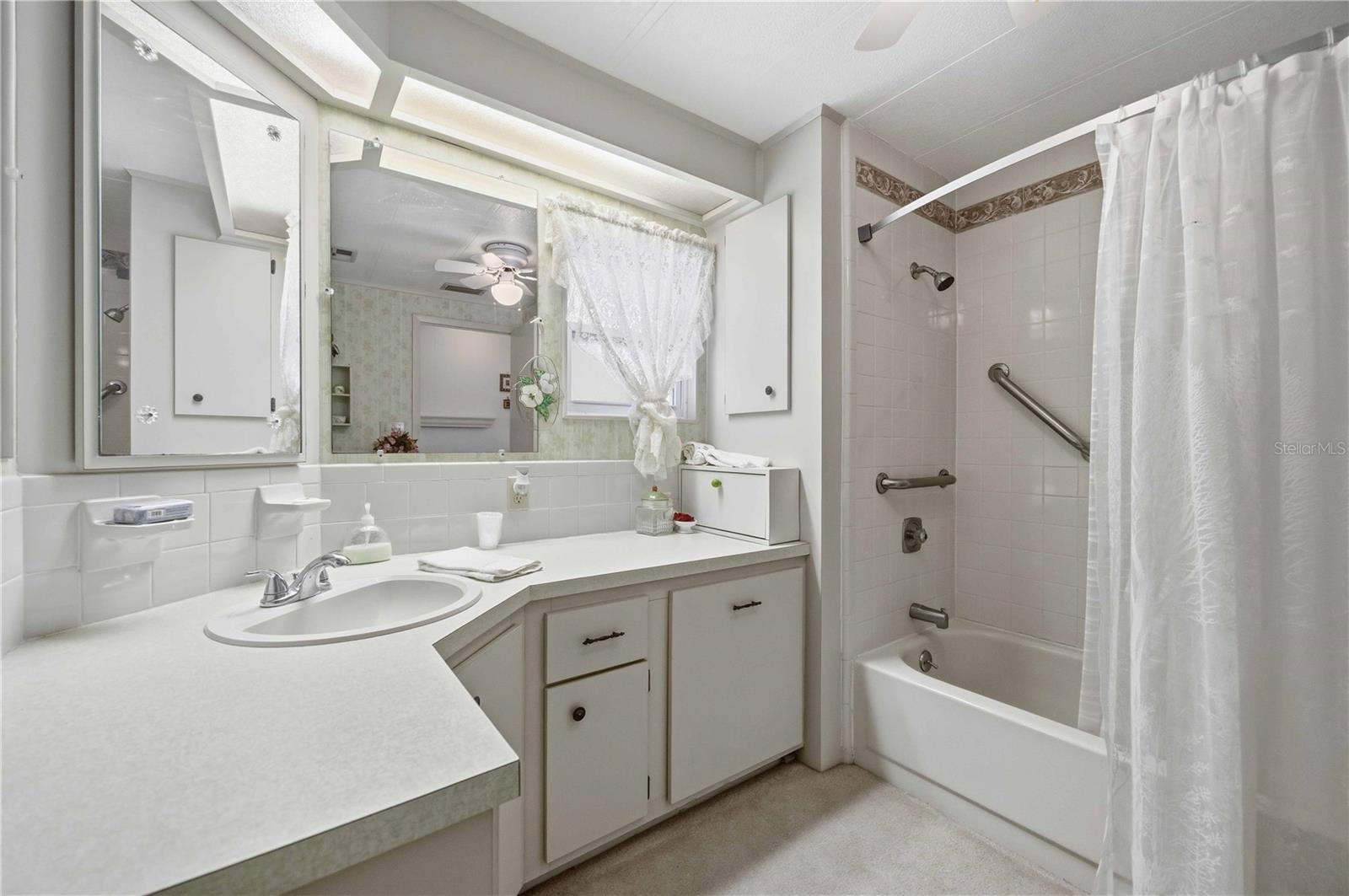 ALAMEDA ISLES - Residential