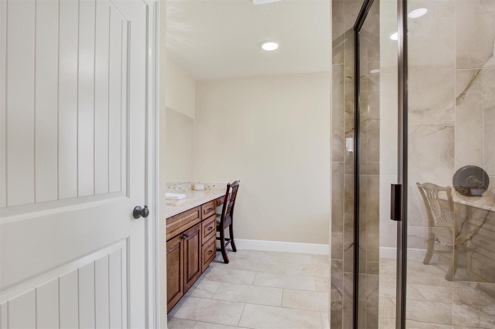 WHISP OAKS ESTATE PH 5-B - Residential Lease