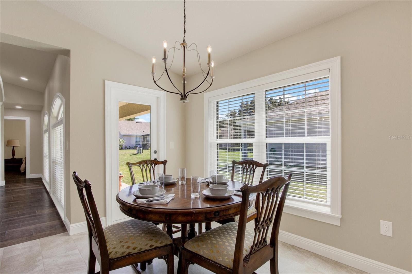 WHISP OAKS ESTATE PH 5-B - Residential Lease