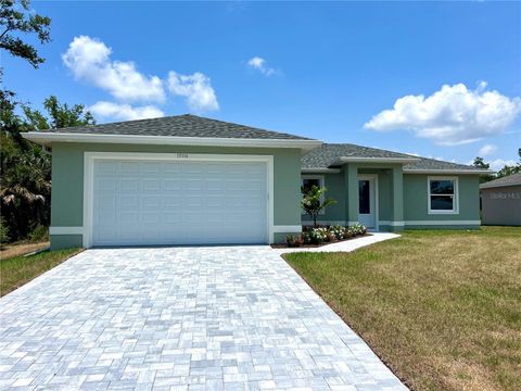 A home in PORT CHARLOTTE