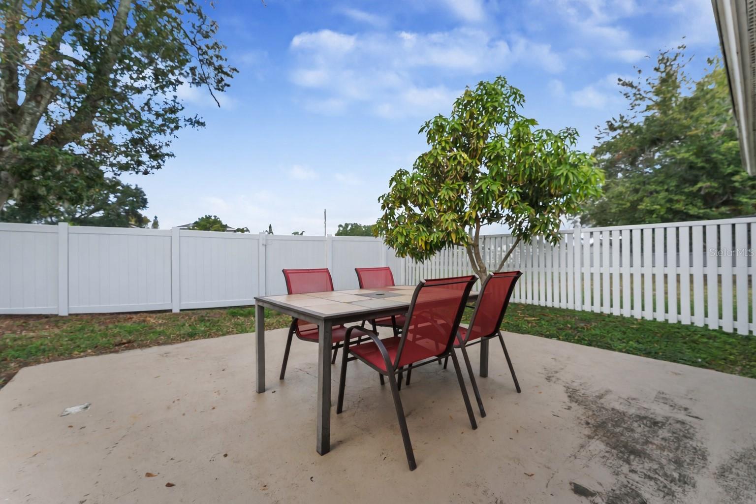 CURRY FORD WOODS - Residential