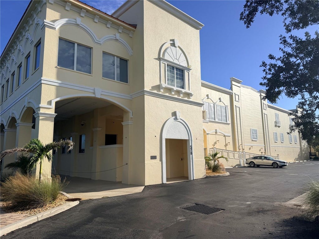 Photo of 570 Blackburn Point Road #Siesta 25, Osprey, FL 34229 (MLS # A4709114)