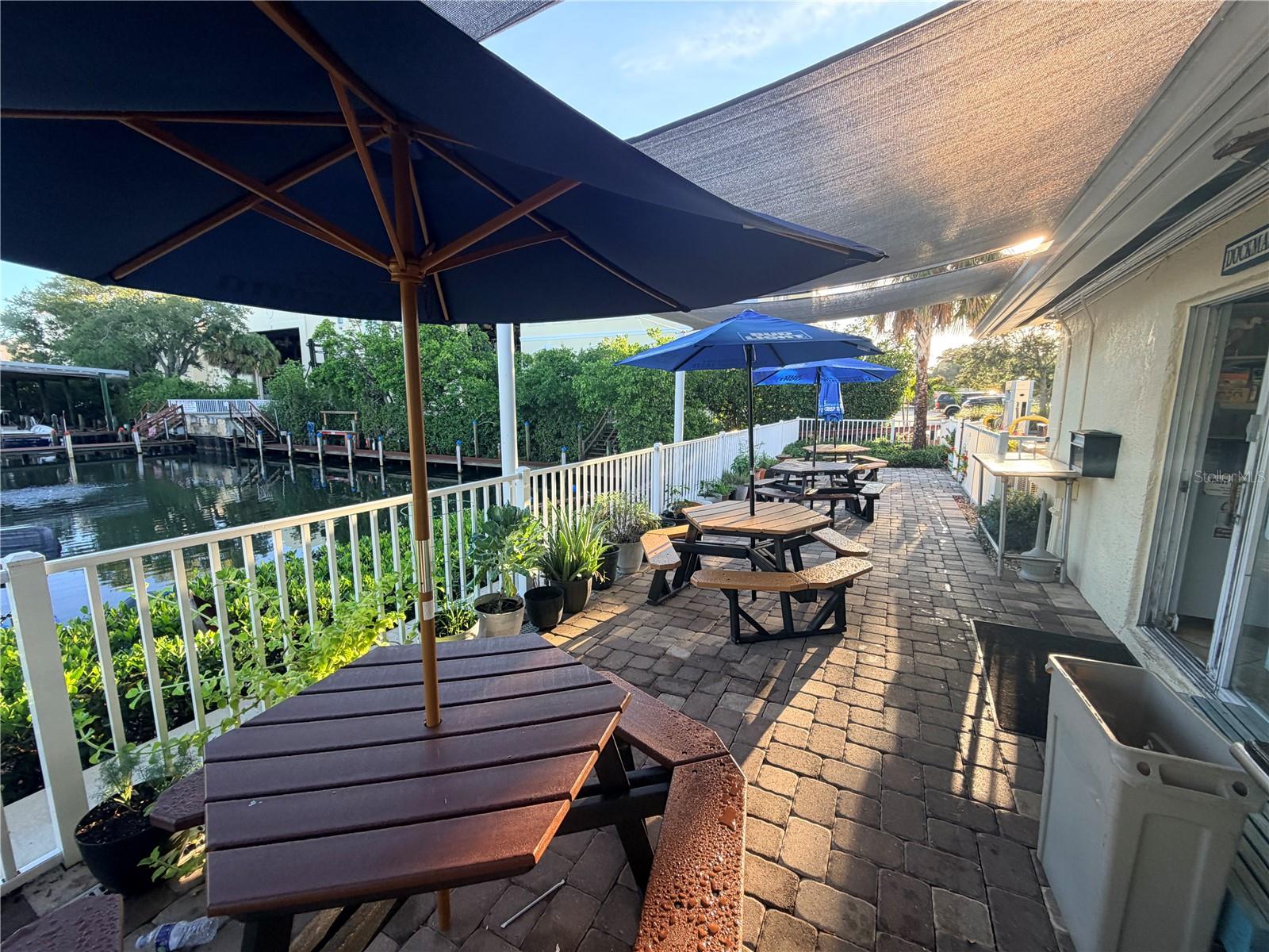 570 BLACKBURN POINT ROAD Siesta 25