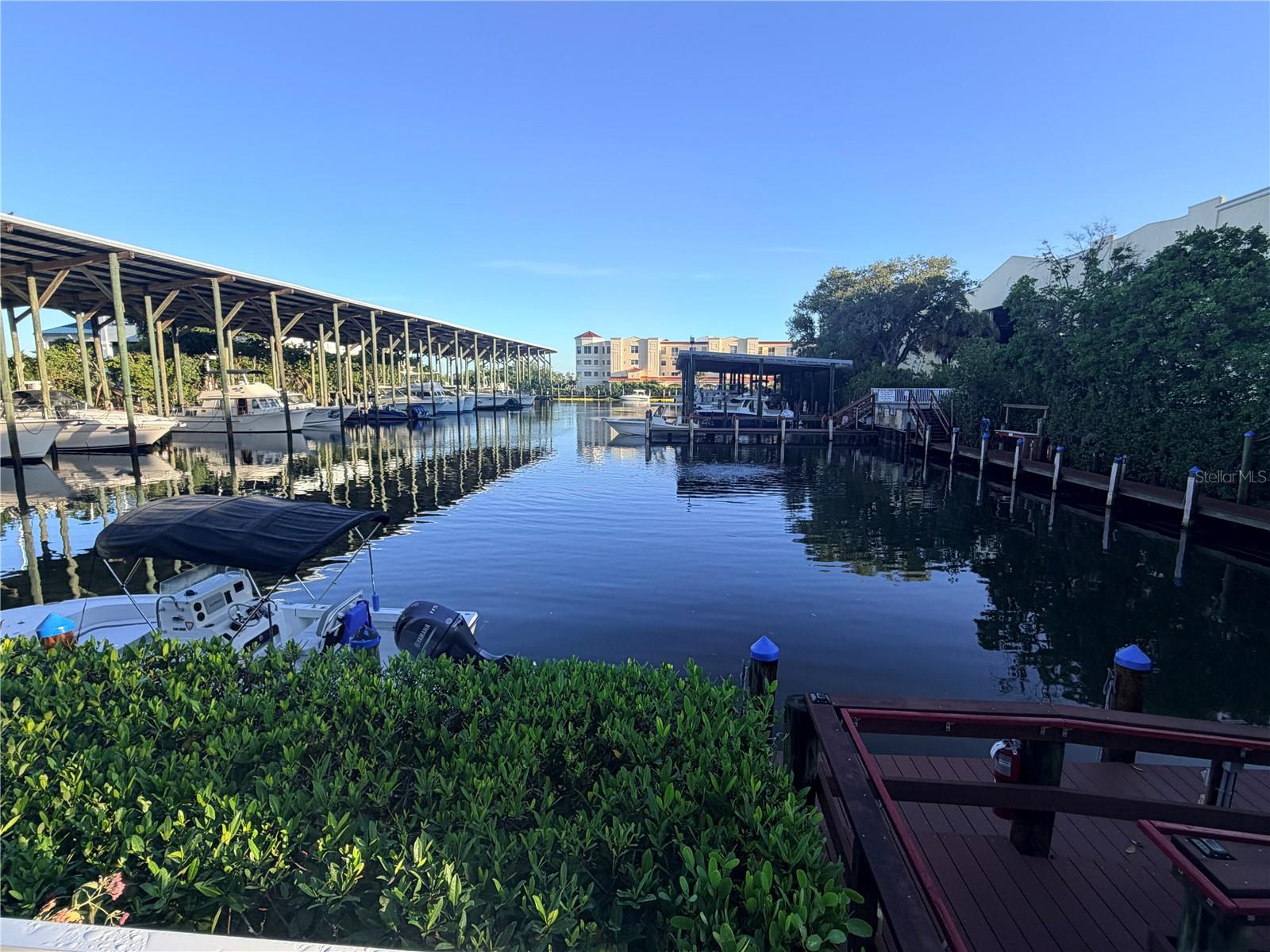 570 BLACKBURN POINT ROAD Siesta 25