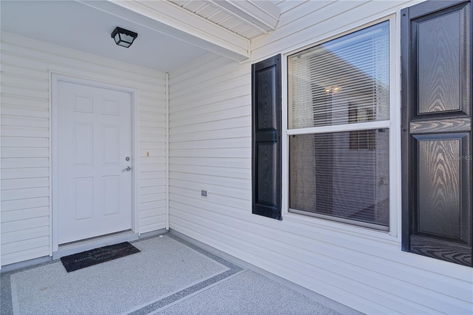 446 FLOSSMOOR COURT
